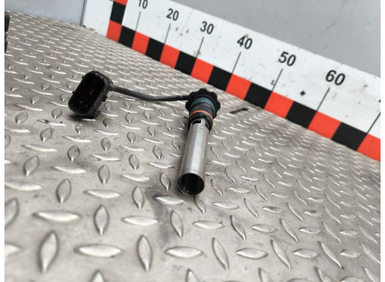 Датчик воды в топливном фильтре к Iveco Daily, 2010г.