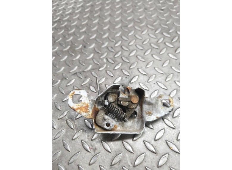 Замок капота к Замок капота к Renault Sandero undefined г. Sandero