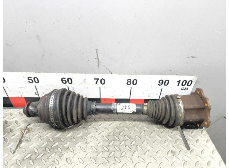Полуось передняя левая (приводной вал, ШРУС) к Audi A5, 2010г.
