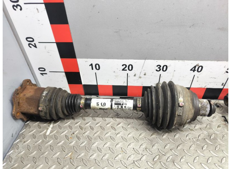 Полуось передняя правая (приводной вал, ШРУС) к Audi A5, 2010г.