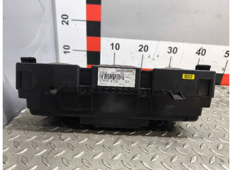 Щиток приборов (приборная панель) к Volkswagen Passat, 2008г.