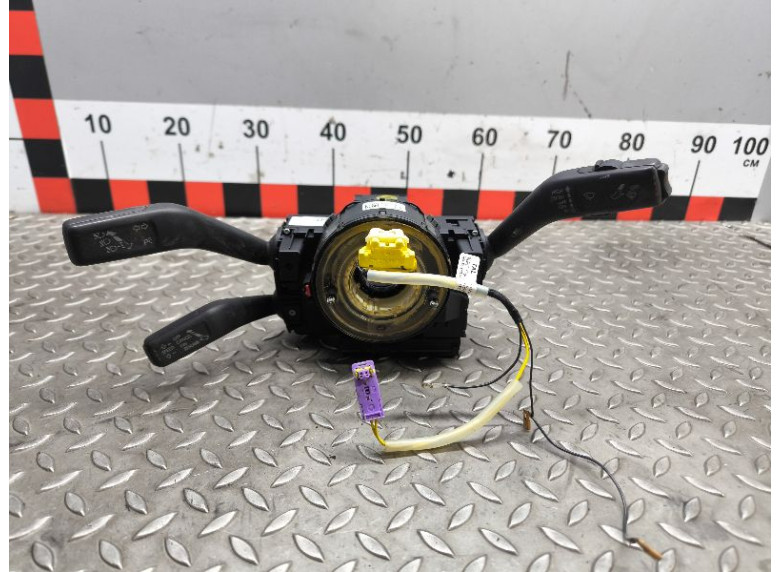 Переключатель подрулевой (стрекоза) к Volkswagen Passat, 2008г.