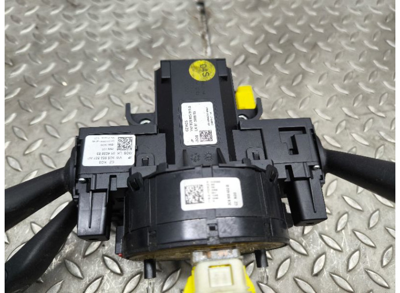 Переключатель подрулевой (стрекоза) к Volkswagen Passat, 2008г.