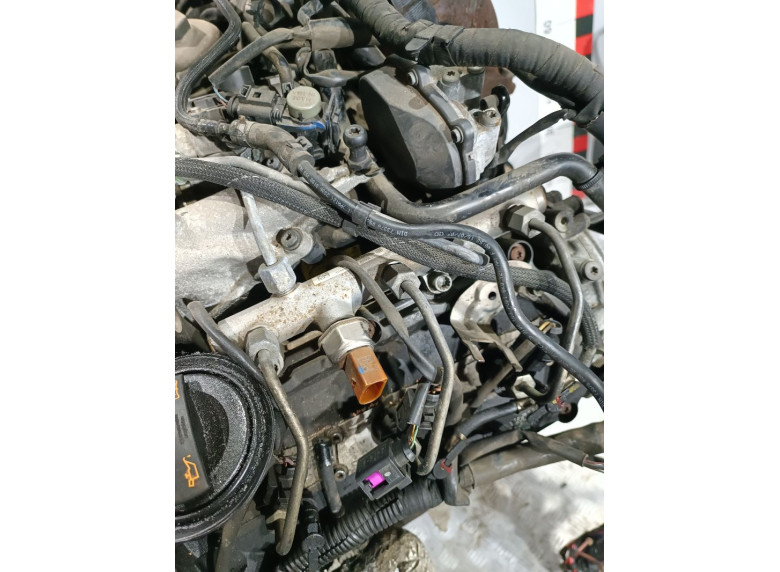 Топливная рампа к Audi A5, 2010г.