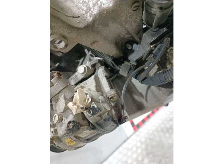 Компрессор кондиционера к Volkswagen Transporter, 2011г.