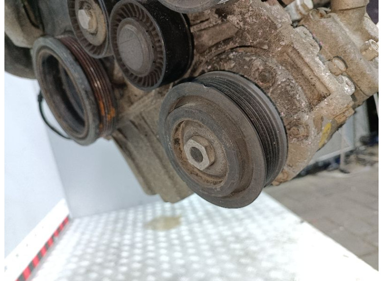 Компрессор кондиционера к Volkswagen Transporter, 2011г.