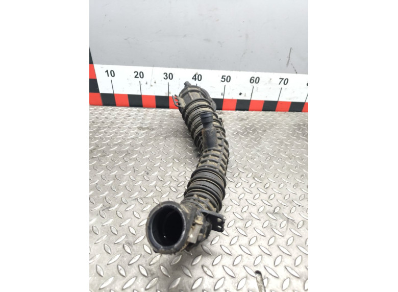 Патрубок турбины к Volkswagen Transporter, 2011г.