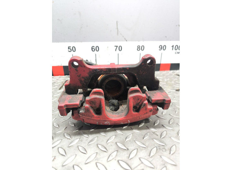 Суппорт передний левый к Volkswagen Golf GTI, 2010г.