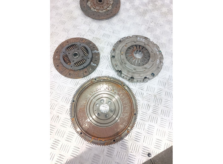 Комплект сцепления к Volkswagen Golf, 2006г.