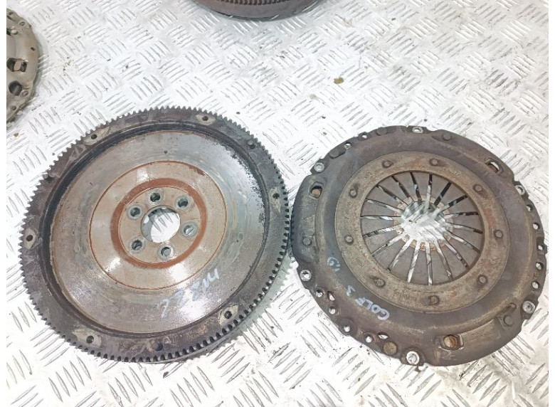 Комплект сцепления к Volkswagen Golf, 1996г.