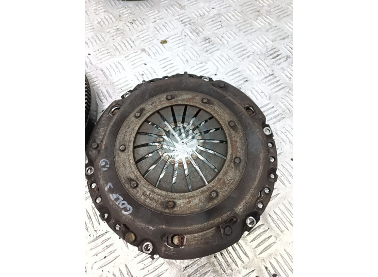 Комплект сцепления к Volkswagen Golf, 1996г.