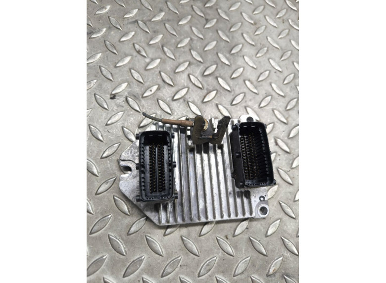 Блок управления двигателем к Opel Vectra, 2002г.