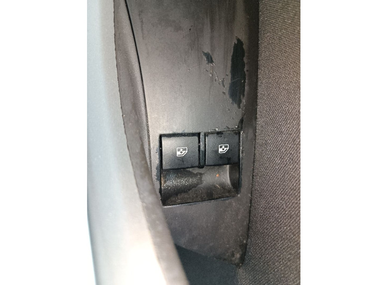 Блок управления стеклоподъемниками к Opel Astra, 2012г.