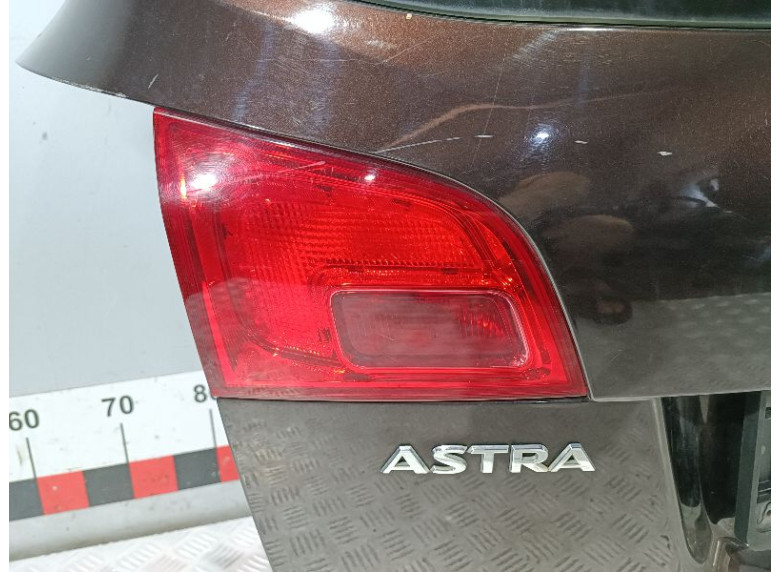Фонарь крышки багажника левый к Opel Astra, 2011г.
