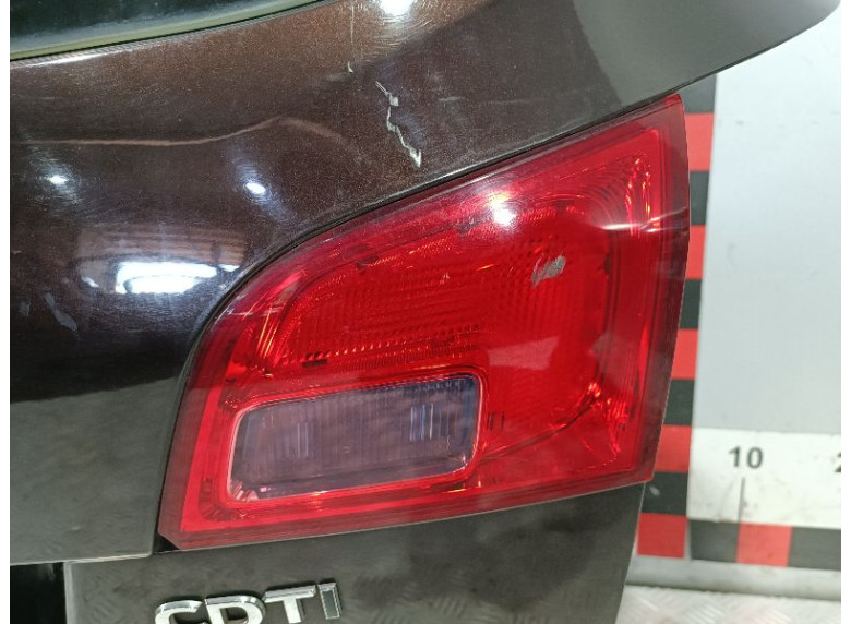 Фонарь крышки багажника правый к Opel Astra, 2011г.