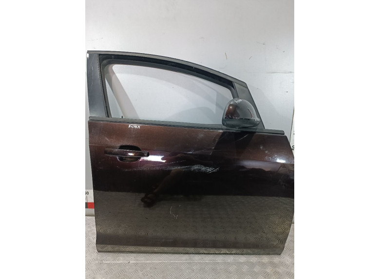 Замок двери передней правой к Opel Astra, 2011г.