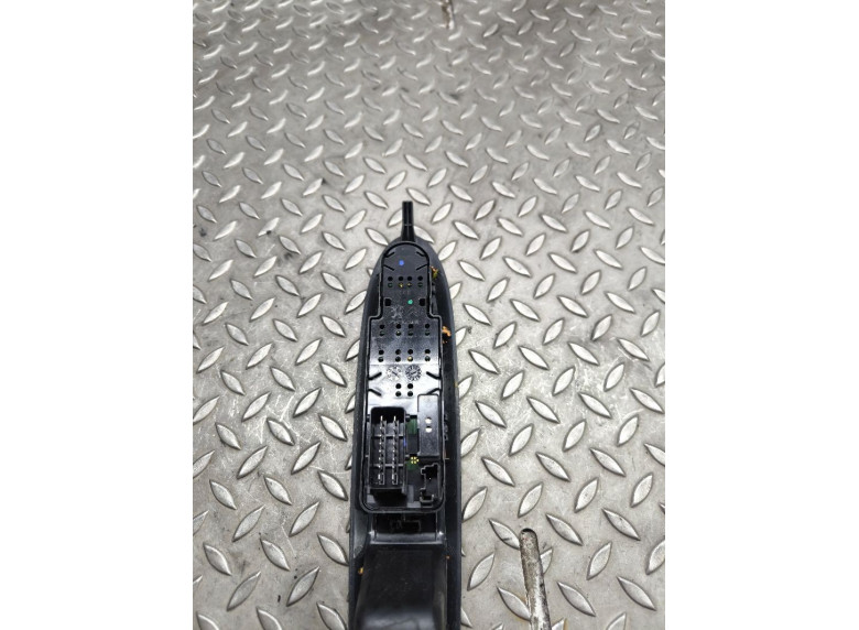 Блок управления стеклоподъемниками к Citroen DS3, 2011г.