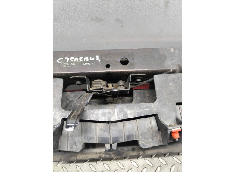 Рамка капота к Opel Astra, 2011г.