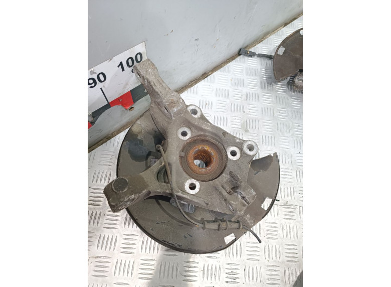 Ступица передняя левая к Opel Astra, 2011г.