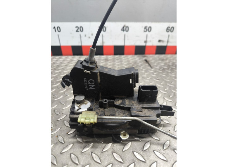 Замок двери передней левой к Opel Vectra, 2004г.