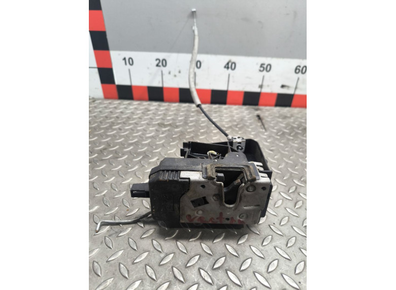 Замок двери передней левой к Opel Vectra, 2004г.