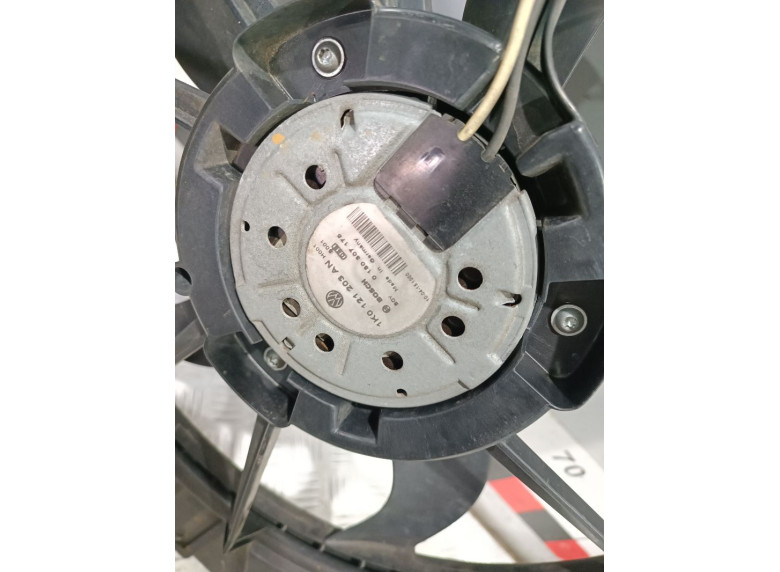 Вентилятор радиатора к Seat Leon, 2010г.