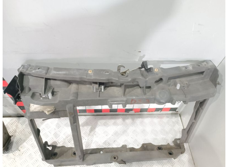 Передняя панель крепления облицовки (телевизор) к Citroen DS3, 2011г.