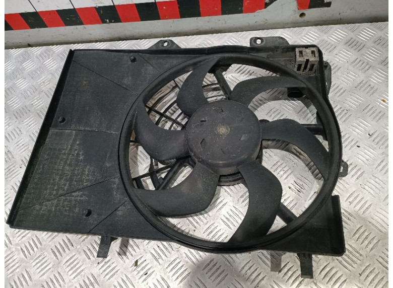 Вентилятор радиатора к Citroen DS3, 2011г.