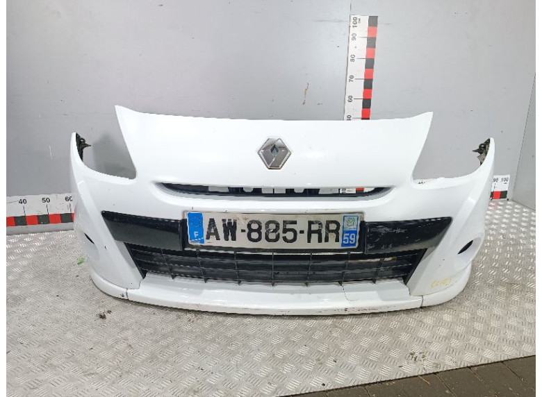 Бампер передний к Renault Clio, 2010г.