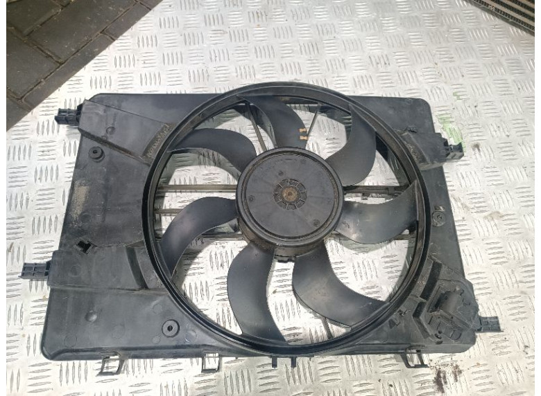 Вентилятор радиатора к Opel Astra, 2011г.