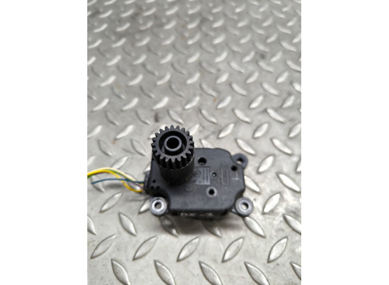 Моторчик заслонки печки к Citroen DS3, 2011г.