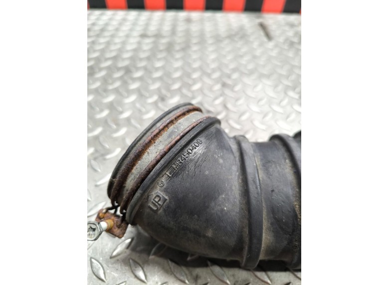 Патрубок воздушного фильтра к Патрубок воздушного фильтра к Mitsubishi SpaceRunner undefined г. Space Runner