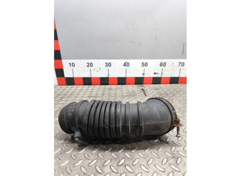 Патрубок воздушного фильтра к Патрубок воздушного фильтра к Mitsubishi SpaceRunner undefined г. Space Runner