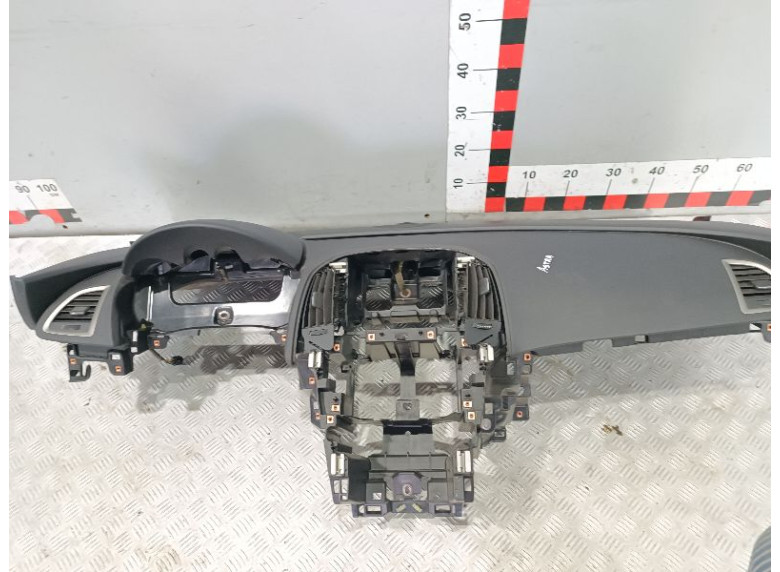 Панель передняя салона (торпедо) к Opel Astra, 2011г.