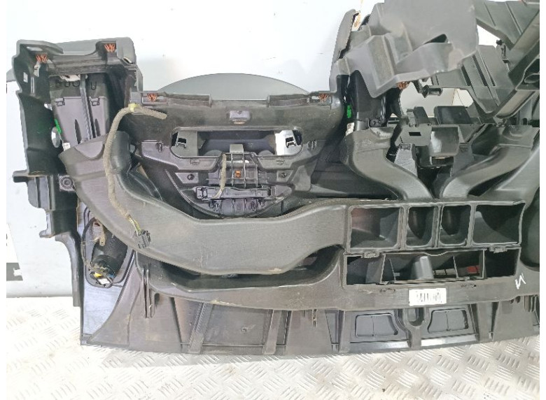 Панель передняя салона (торпедо) к Opel Astra, 2011г.