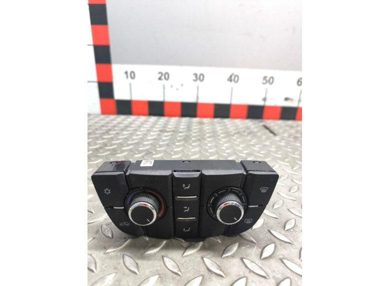 Блок управления печки/климат-контроля к Opel Astra, 2011г.