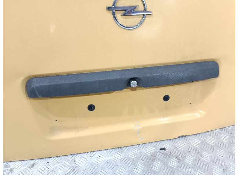 Накладка подсветки номера к Opel Combo, 2006г.