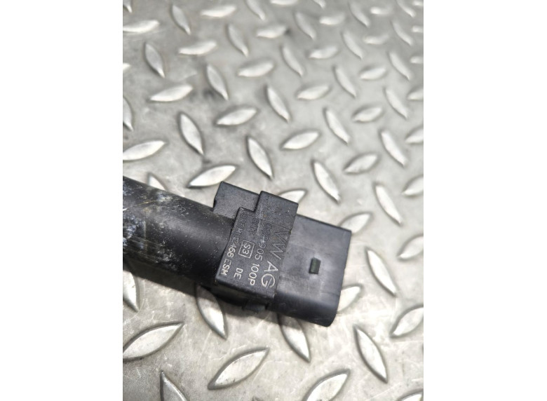 Катушка зажигания к Volkswagen Golf, 2000г.