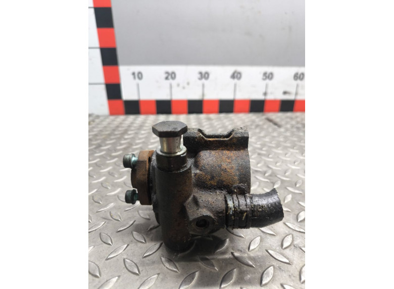 Насос гидроусилителя руля к Volkswagen Golf, 2000г.