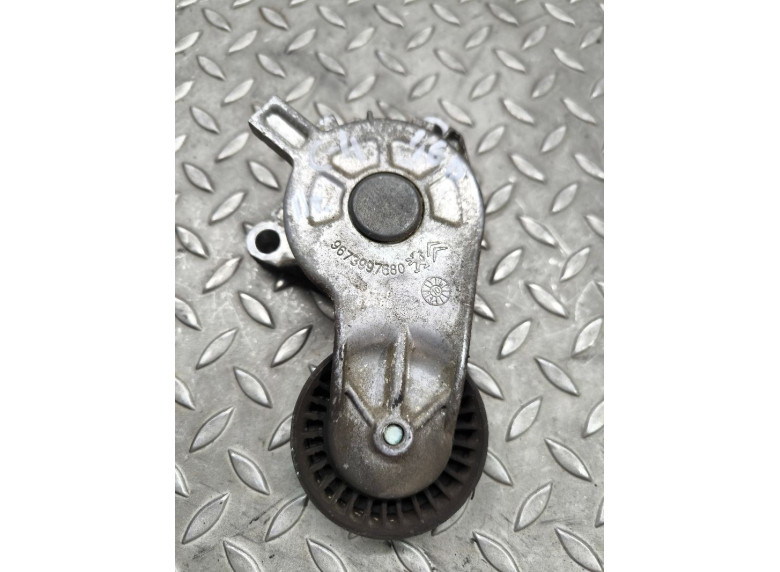 Натяжитель ремня генератора к Citroen C4, 2011г.