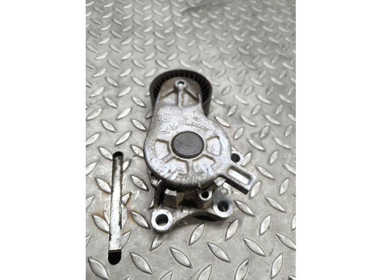 Натяжитель ремня генератора к Citroen C4, 2011г.