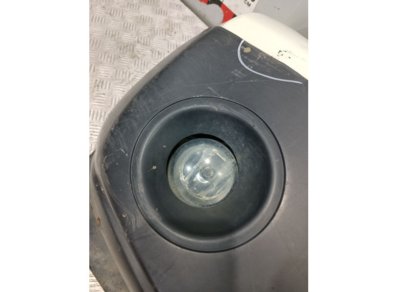 Фара противотуманная правая к Nissan Navara