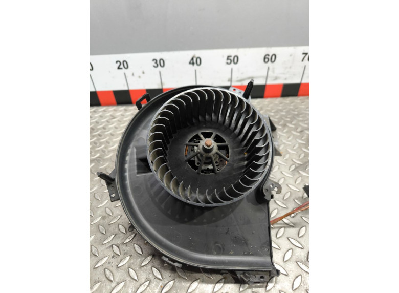 Моторчик печки к Opel Combo, 2004г.