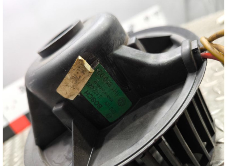 Моторчик печки к Volkswagen Golf, 1995г.