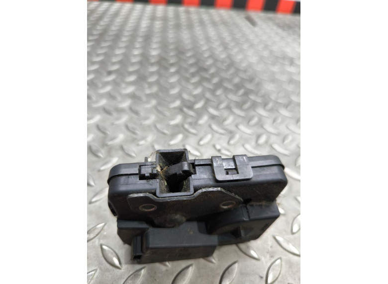 Замок стекла двери багажника к BMW 3 E90/E91/E92/E93, 2008г.