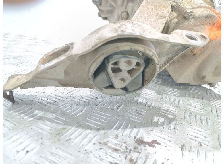 Подушка крепления КПП к Lada Granta, 2014г.