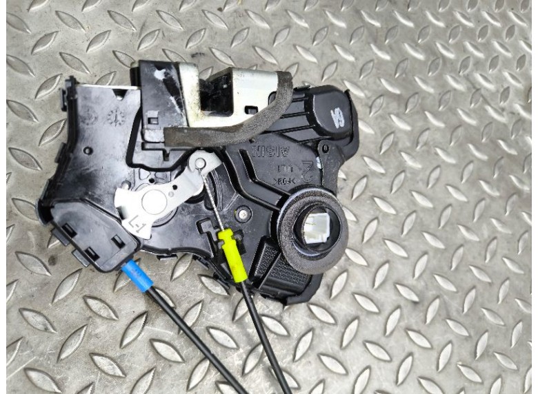 Замок двери передней левой к Замок двери передней левой к Toyota Yaris undefined г. Yaris