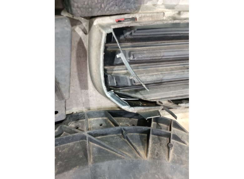 Бампер передний к Opel Insignia, 2009г.