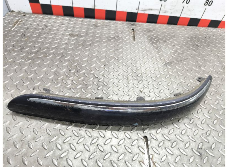 Молдинг бампера переднего к Mercedes A W168, 2002г.