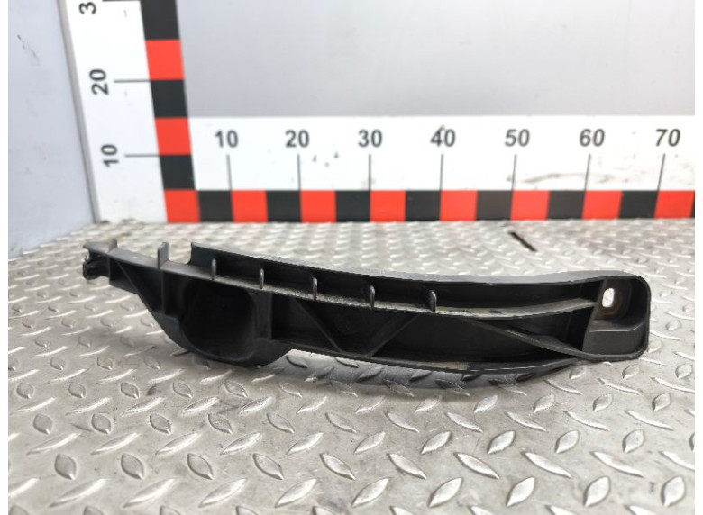 Кронштейн крепления бампера переднего к Volkswagen Golf, 2007г.